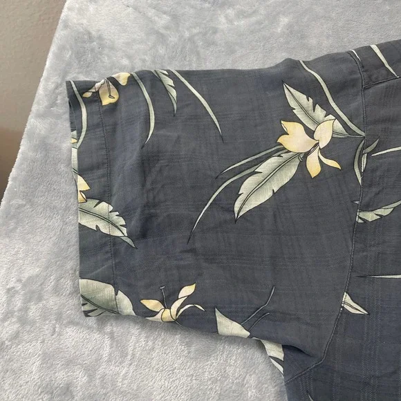 Tommy Bahama Mens Short Sleeve Button Up Shirt Size L Floral Print Palm Tree - Picture 6 of 6